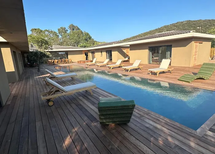 Toussaint וילה פיאנוטולי-קלדרלו